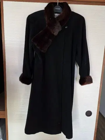 끌로에 블랙 롱 코트 40