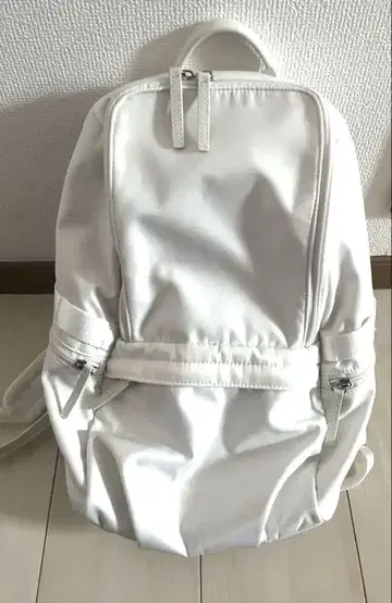 iCB 백팩 화이트