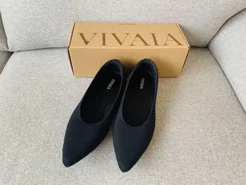 VIVAIA 블랙 플랫슈즈 스틸레토