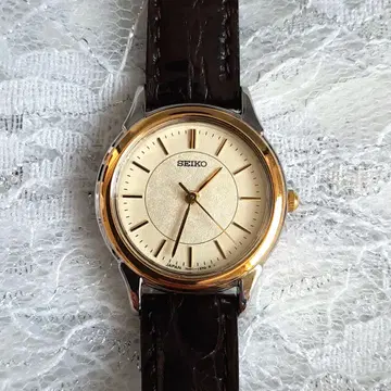새상품 배터리 작동품 SEIKO 여성용 손목시계 MO47