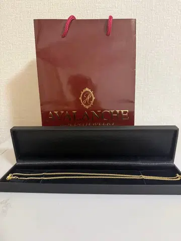 AVALANCHE 골드 체인 목걸이