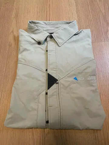 클라터뮤젠 셔츠 L 사이즈