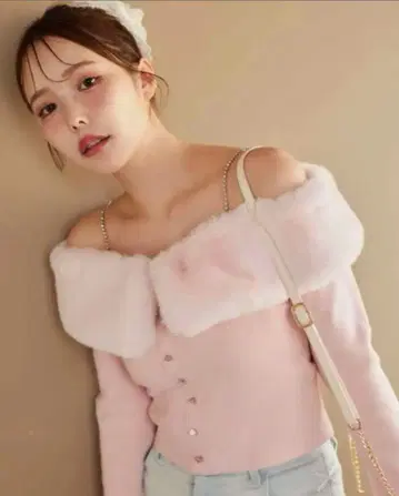 NICE CLAUP 인조 모피 비쥬 니트 상품 설명 필독
