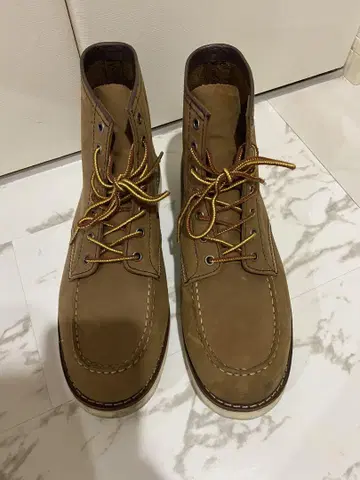 브라운 스웨이드 워크 부츠