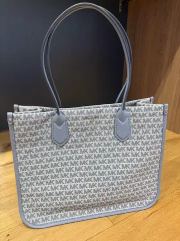MICHAEL KORS MK 캔버스 가죽 토트백
