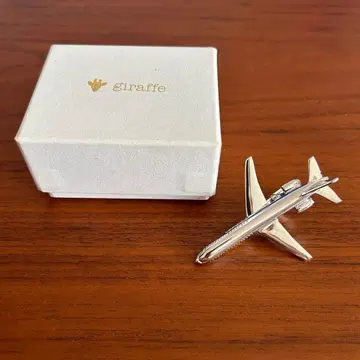 giraffe 비행기 모양 넥타이핀