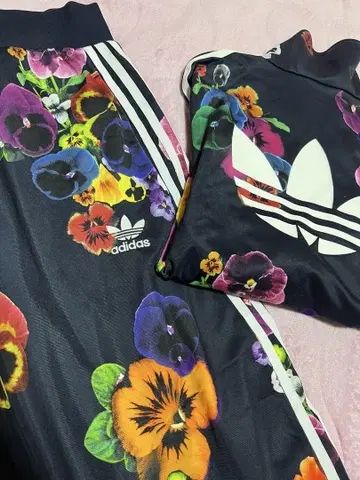 레어 새상품급 아디다스 꽃무늬 패턴 자켓 스커트 세트 XL