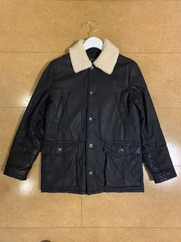 A.P.C. 보아 옷깃 블랙 자켓