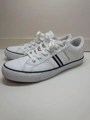 CONVERSE 화이트 스트라이프 스니커즈