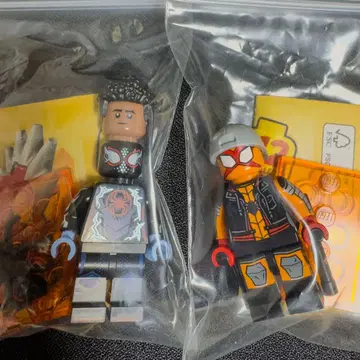 LEGO 71050 마일즈 모랄레스 & 썬 스파이더 미니 피규어