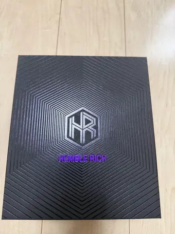 HUMBLE RICH 육각형 케이스 시계 골드/화이트