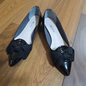 DIANA 1회 단시간 착용 리본 로우힐 23.5cm