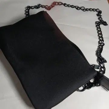 라임앤바인 새틴 블랙 숄더백 체인 스트랩