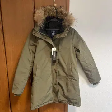 Modern Fashion 올리브색 다운 자켓