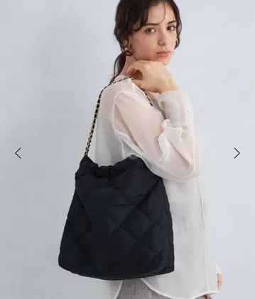 그린 라벨 릴랙싱 퀼트 체인 숄더백 블랙