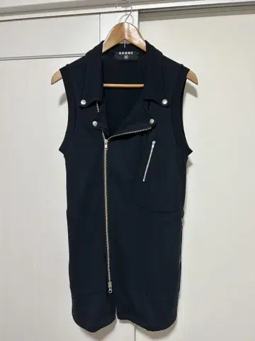 GOMME HOMME 블랙 라이더 베스트