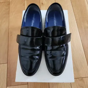 츠모리 치사토 워크 블랙 로퍼