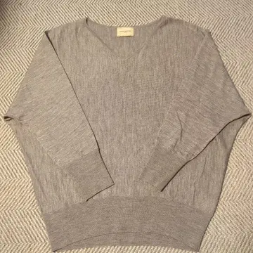 UNITED ARROWS 그레이 V넥 니트