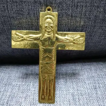 엄청 큰 십자가 펜던트 탑 예수상 포함입니다.