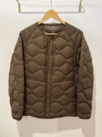 UNIQLO 화이트 마운티니어링 울트라 라이트 다운 브라운 유니클로