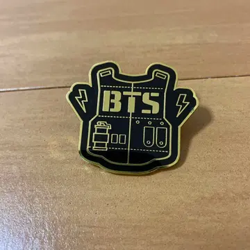 BTS 핀 배지 홀스터 디자인