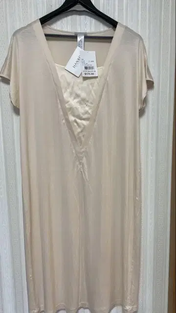 HANRO 베이지 V넥 (실크) 룸웨어