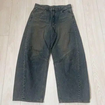 182 GU 배럴 레그 청바지 XL 사이즈