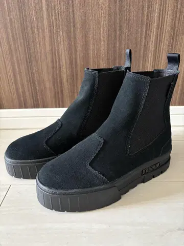 새상품급 하자 있음 PUMA 블랙 스웨이드 첼시 부츠 25cm