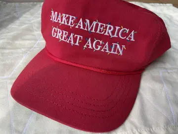 [레어] 공식 모델 미국제 MAGA 캡 멜리 크리스마스 버전 5패널