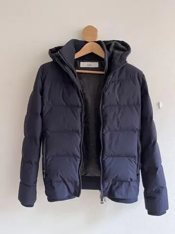 AKM 다운 자켓