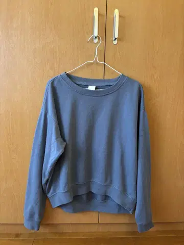 H&M 라이트 블루 맨투맨 XS