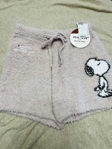 새상품 gelato pique Snoopy 룸웨어 숏팬츠