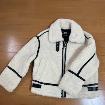 ZARA 보아 자켓 XS 사이즈 화이트