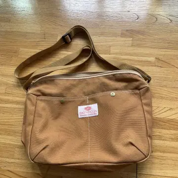 BAG n NOUN 숄더백