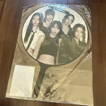 르세라핌 부채