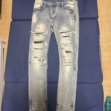 mnml 데미지 가공 슬림핏 데님 36인치