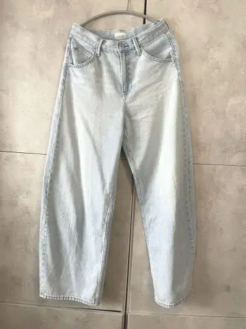 UNIQLO 배기 커브진스 색상: 62 Blue 사이즈: 25
