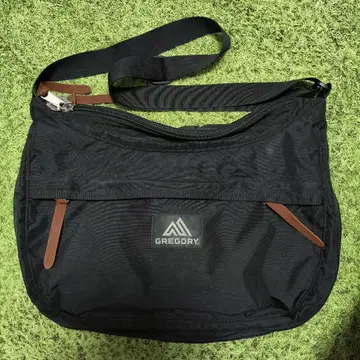 GREGORY SATCHEL 사첼 블랙