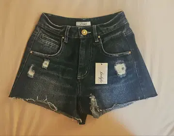 Delyle 숏 팬츠