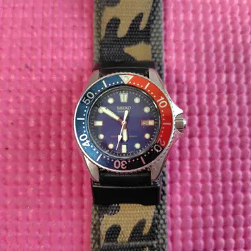 SEIKO 쿼츠 다이버 워치 카모플라쥬 스트랩