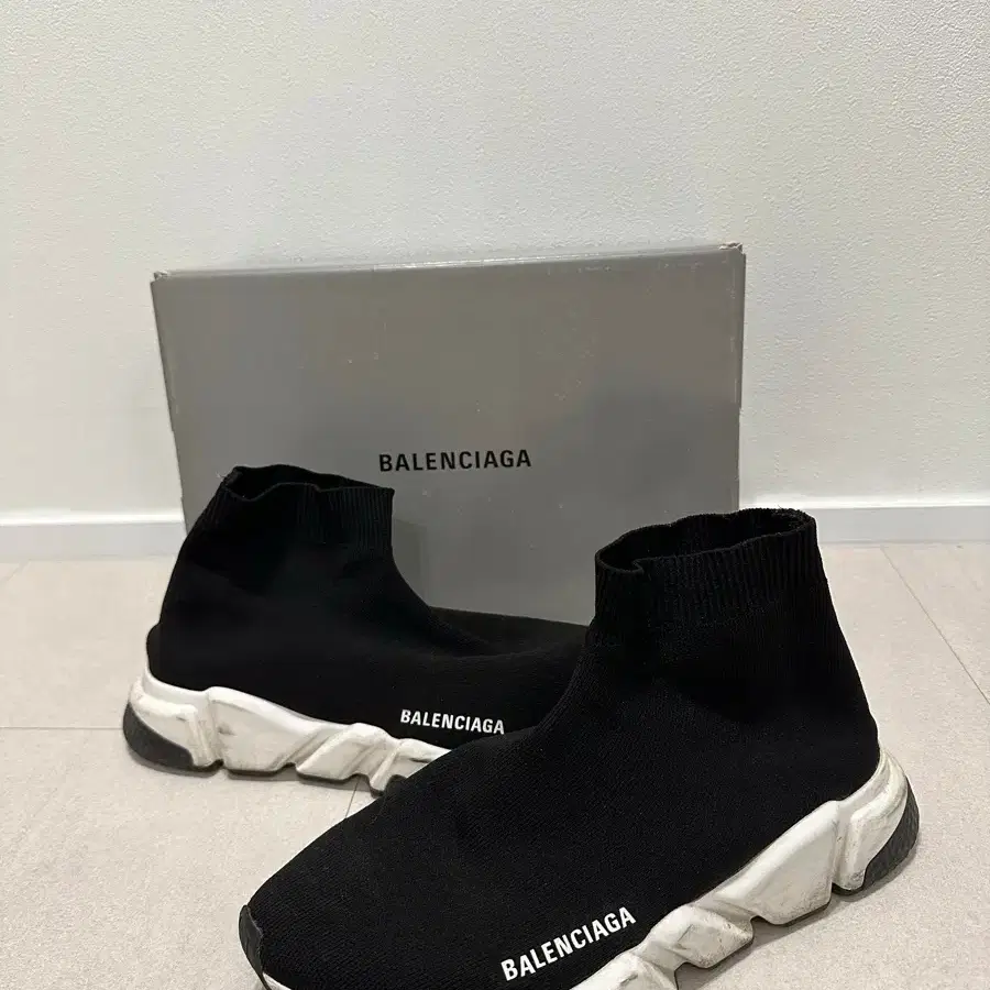 Size 40) Balenciaga Speed Runner Black Sneakers