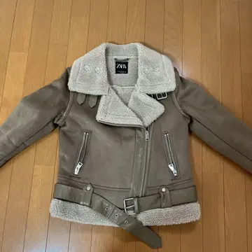 ZARA 베이지 무스탕 코트