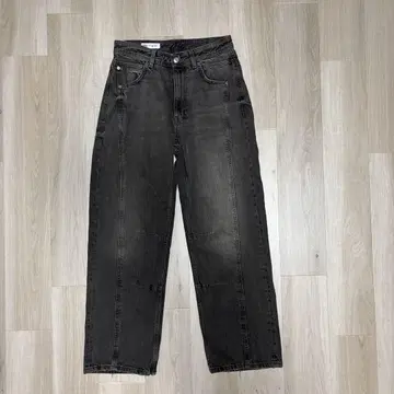 ZARA 심 디테일 배기 데님 팬츠