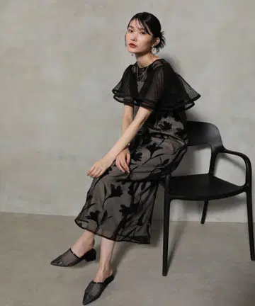 카나 시어 소재 플라워 자수 원피스 드레스 결혼식