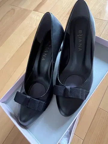 다이애나 올웨더 대응 펌프스
