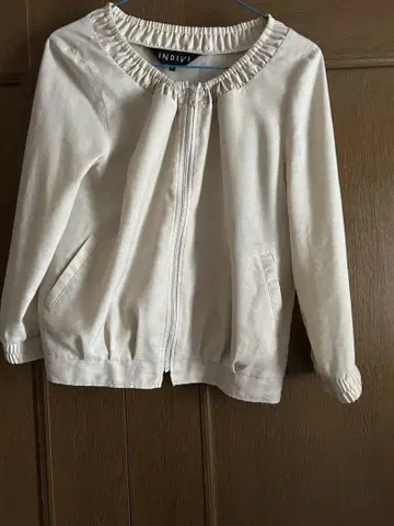 INDIVI 노카라 자켓 아이보리