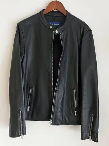 Urban Research 블랙 가죽 자켓 사이즈 40