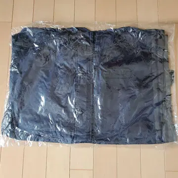 CNBLUE 나일론 후드티