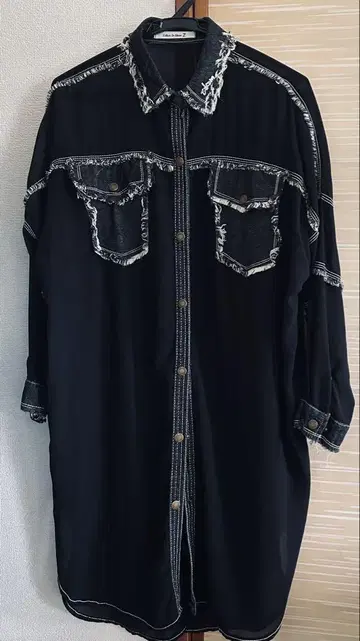 프린지 장식 시스루 오버 사이즈 셔츠 블랙 ZIKZIN