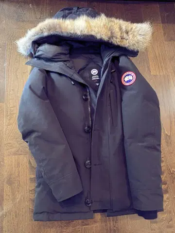 Canada Goose 블랙 다운 자켓 S